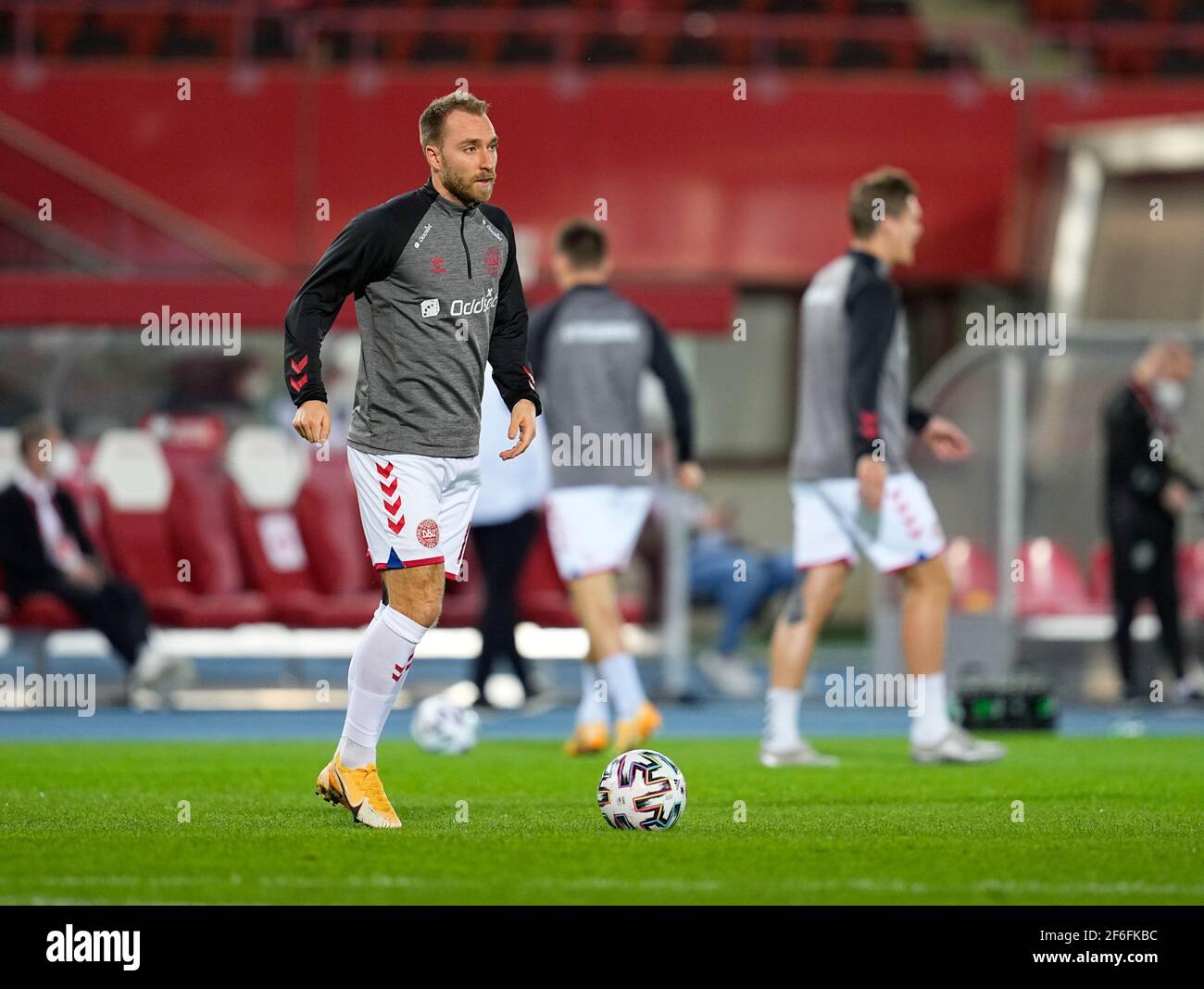 Vienna, Austria. Christian Eriksen della Danimarca si è scaldato durante la partita di qualificazione della Coppa del mondo tra Austria e Danimarca allo stadio Ernst-Happel-Stadion, Vienna, Austria, il 31 marzo 2021. Credit: CAL Sport Media/Alamy Live News Foto Stock