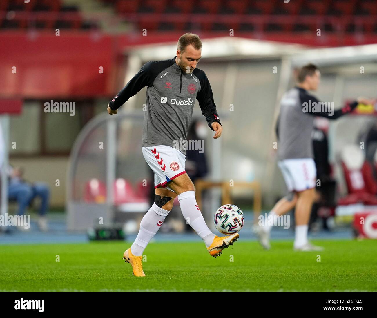 Vienna, Austria. Christian Eriksen della Danimarca si è scaldato durante la partita di qualificazione della Coppa del mondo tra Austria e Danimarca allo stadio Ernst-Happel-Stadion, Vienna, Austria, il 31 marzo 2021. Credit: CAL Sport Media/Alamy Live News Foto Stock