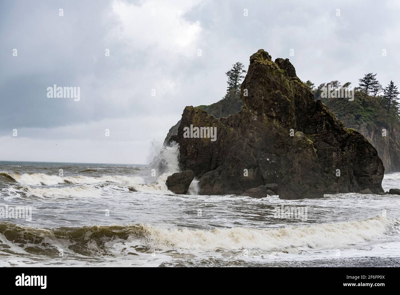 Stack di mare a Ruby Beach, Olympic National Park, Washington Foto Stock