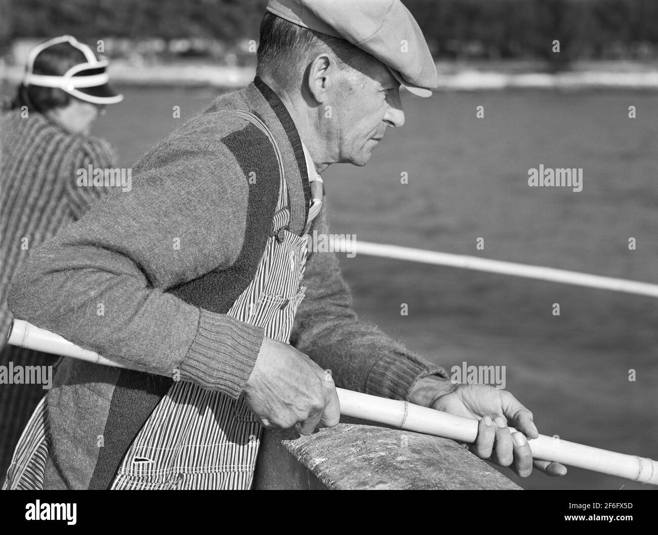 Pesca da Bridge, Sarasota trailer Park, Sarasota, Florida, USA, Marion Post Wolcott, U.S. Farm Security Administration, gennaio 1941 Foto Stock