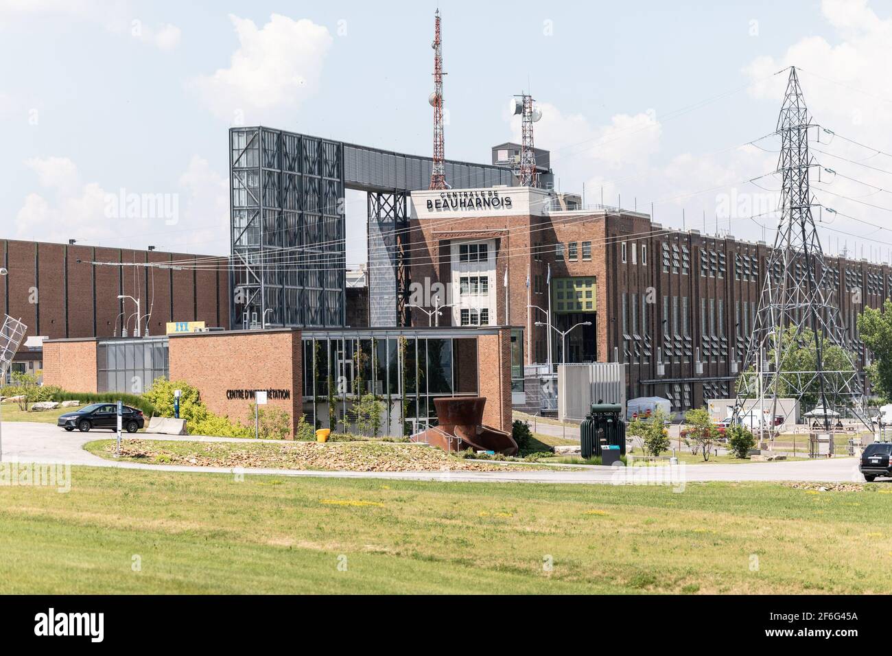 Stazione di generazione Beauharnois sul fiume San Lorenzo in Quebec; la costruzione è iniziata nel 1930 e la stazione è stata completamente operativa nel 1961 Foto Stock