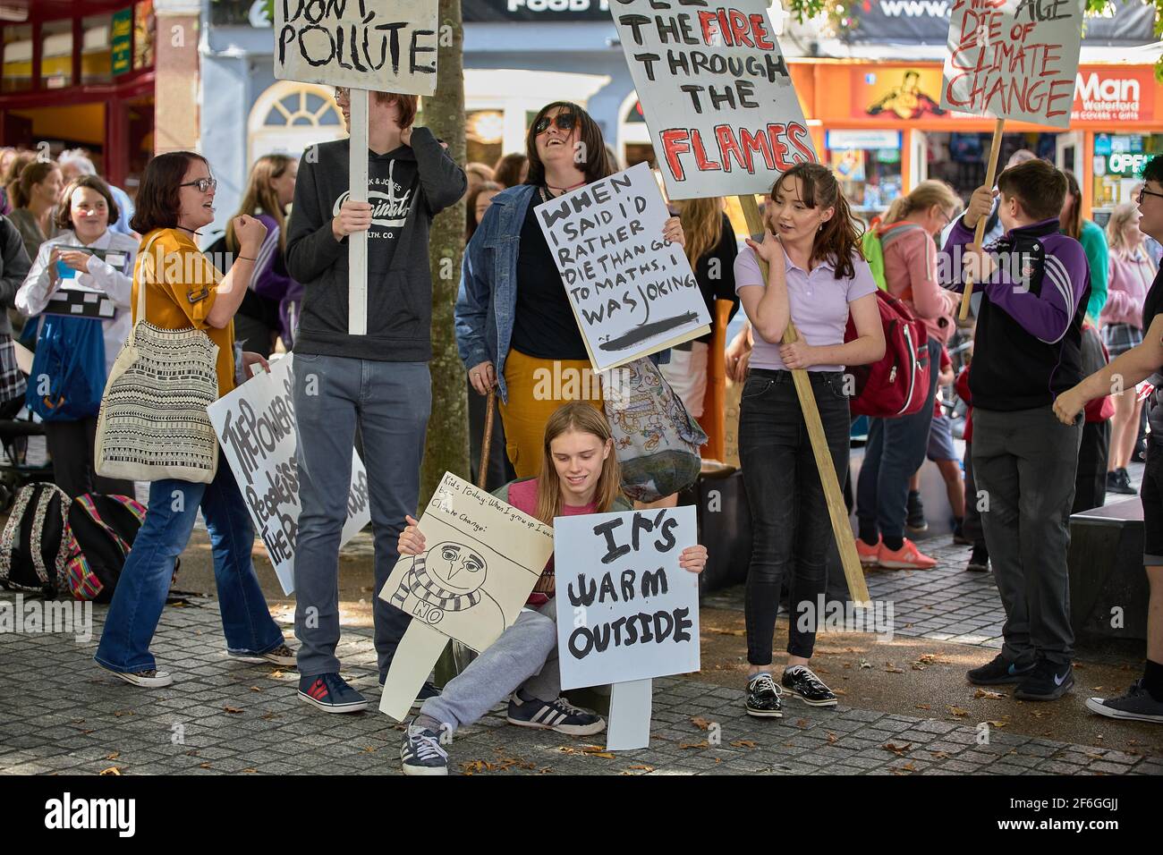 WATERFORD / IRLANDA / SETTEMBRE 20-2019 proteste per i cambiamenti climatici. Mobilitazione per l'ambiente Foto Stock