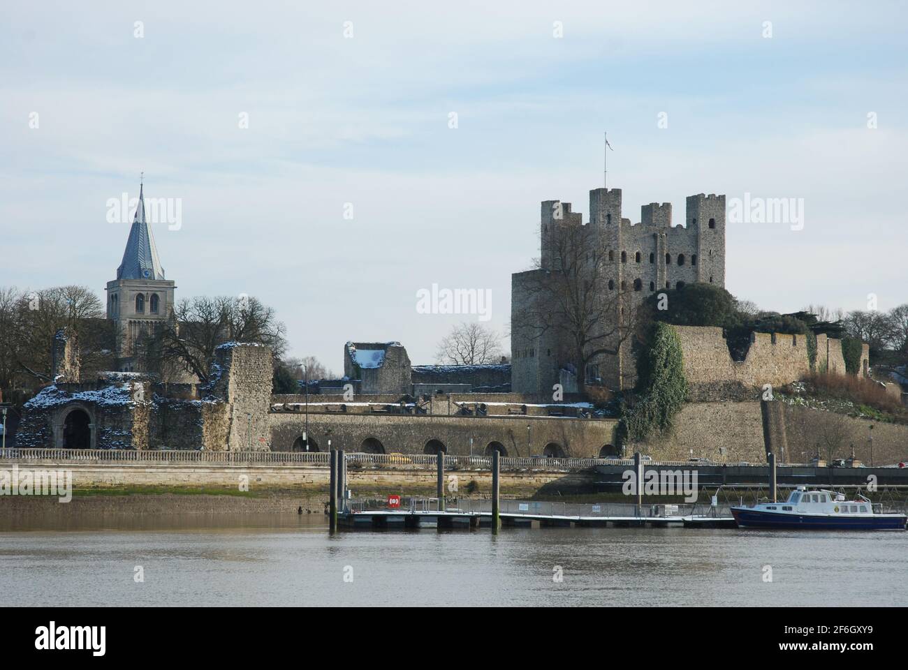 Rochester Cathedral and Rochester Castle, River Medway Foto Stock