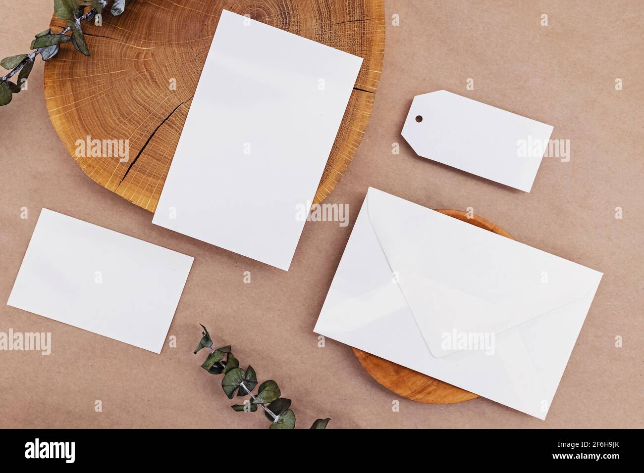 Modello per l'identità di branding con materiali naturali Foto Stock