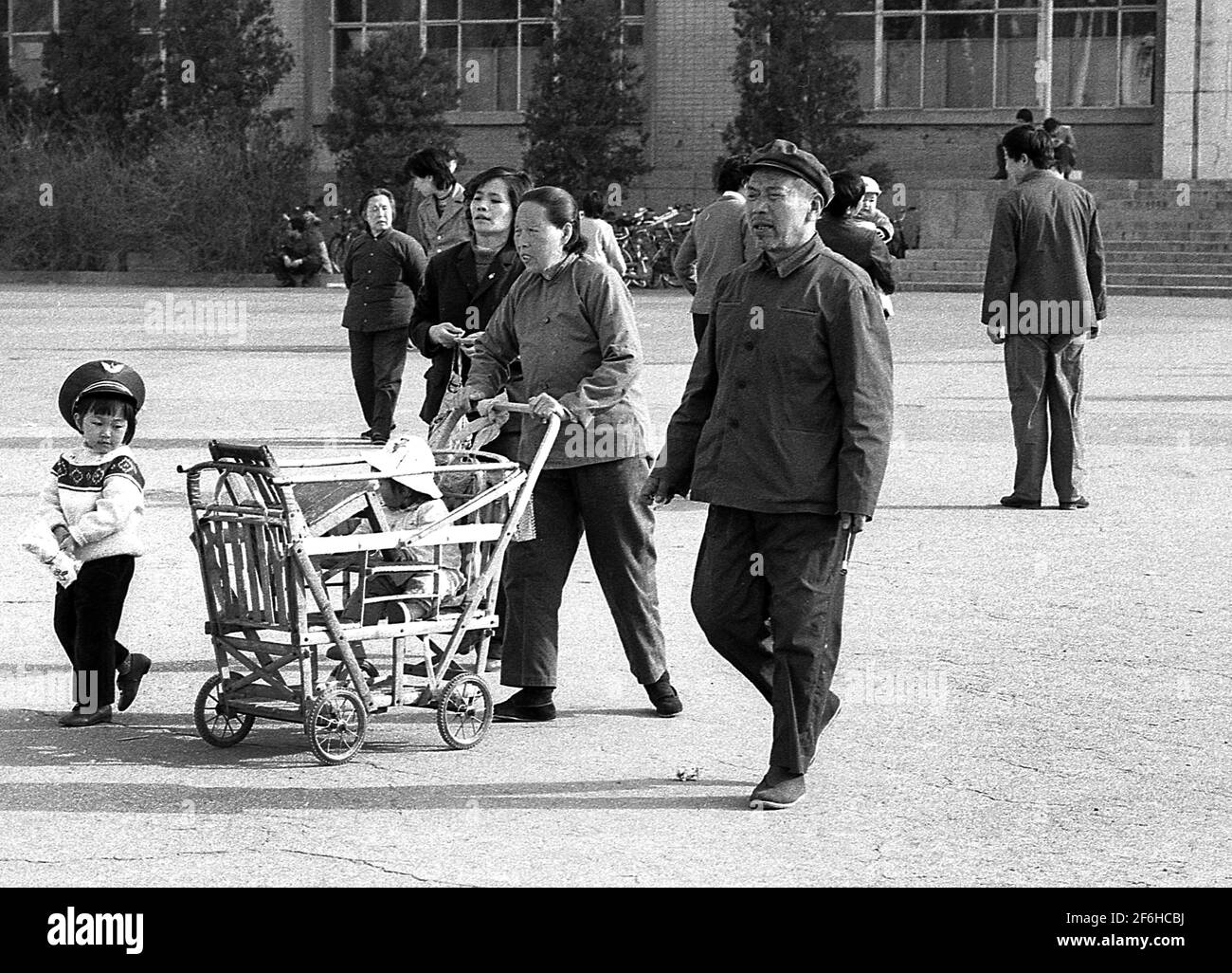 Vista sulla strada a Pechino Cina 1985 Foto Stock