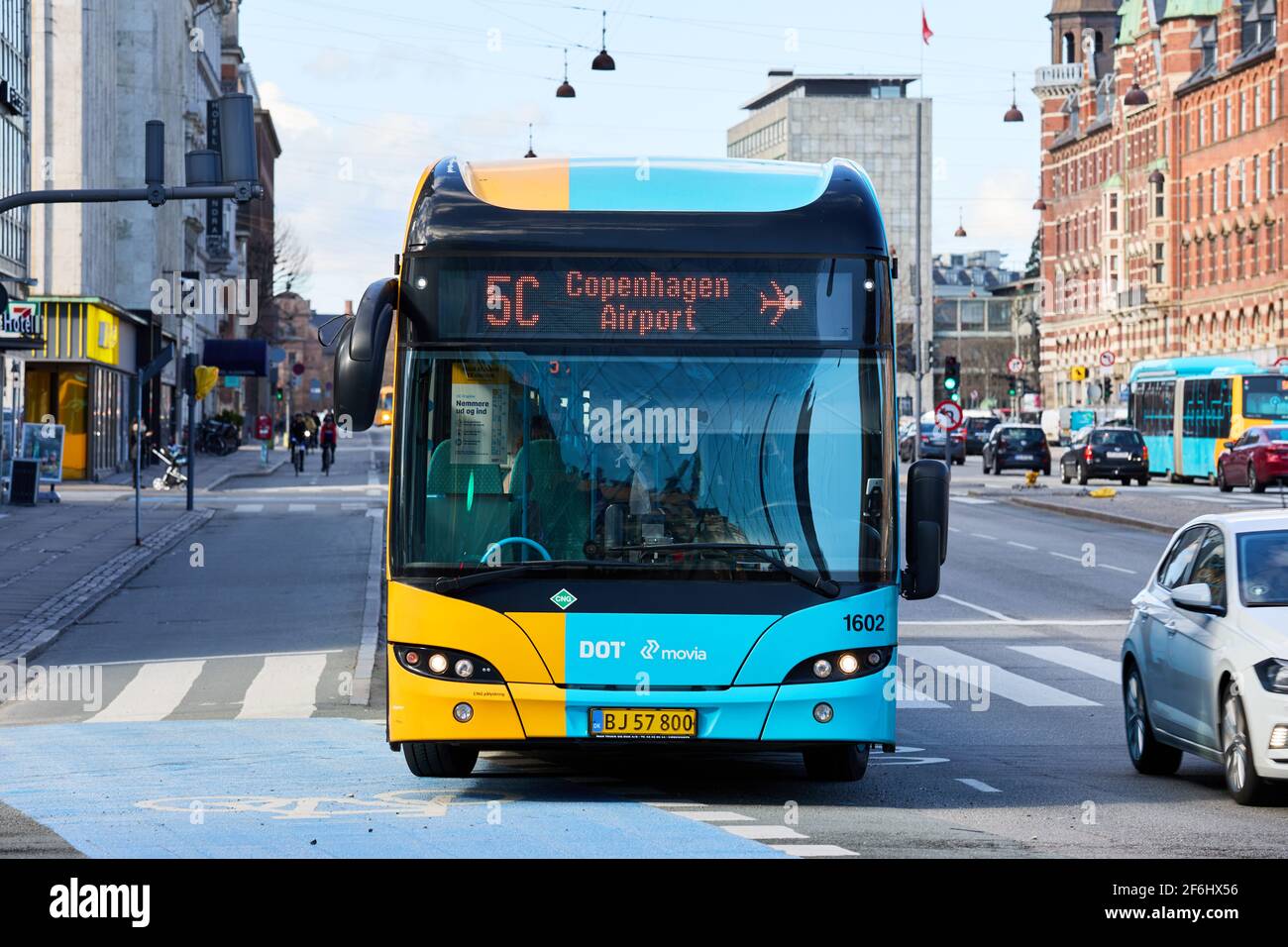 Autobus 5C per l'aeroporto di Copenhagen; Copenhagen, Danimarca Foto Stock