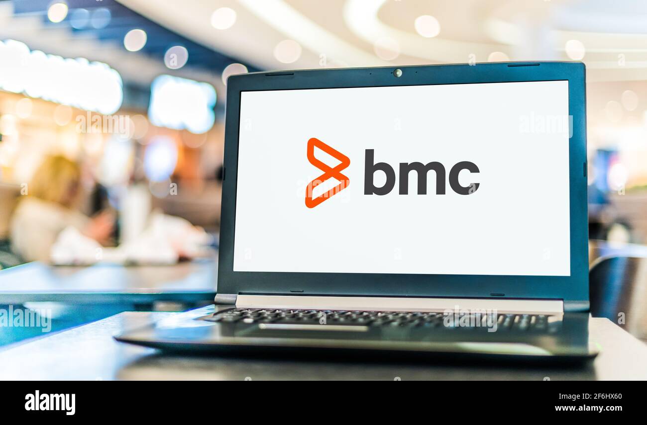 POZNAN, POL - 6 FEBBRAIO 2021: Computer portatile con logo di BMC Software, Inc., una società americana di software aziendale Foto Stock