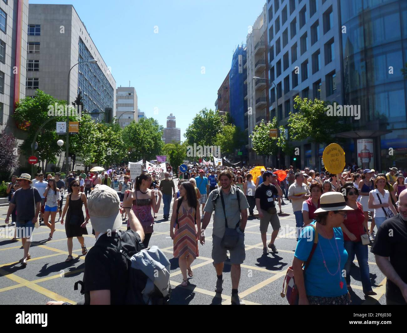 Madrid, Spagna; giugno 19 2011. Massiccia manifestazione a Madrid durante le proteste del 19-J, guidate dal movimento del 15-M. Fotografia scattata il 19 2011 giugno Foto Stock
