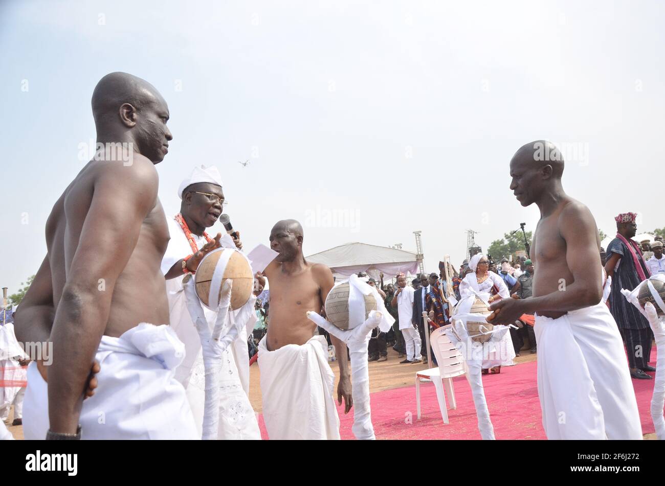 Otunba Gani Adams installato come 15 sono Ona Kankanfo di Yoruba Land da Alaafin di Oyo, Oba Lamidi Adeyemi III, Oyo state Nigeria. Foto Stock