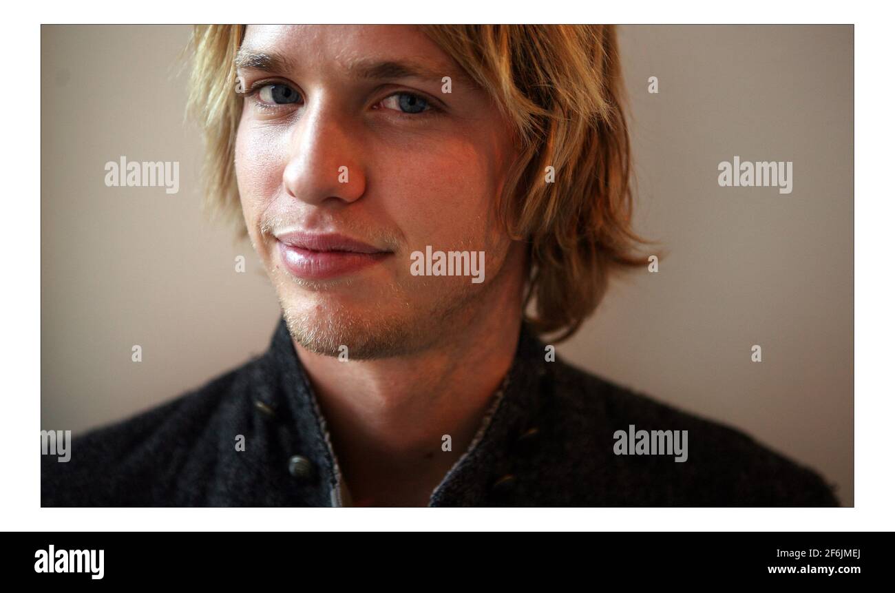 Sam Branson.... figlio di Richard Branson fotografato a Virgin Books in West London pic David Sandison Foto Stock