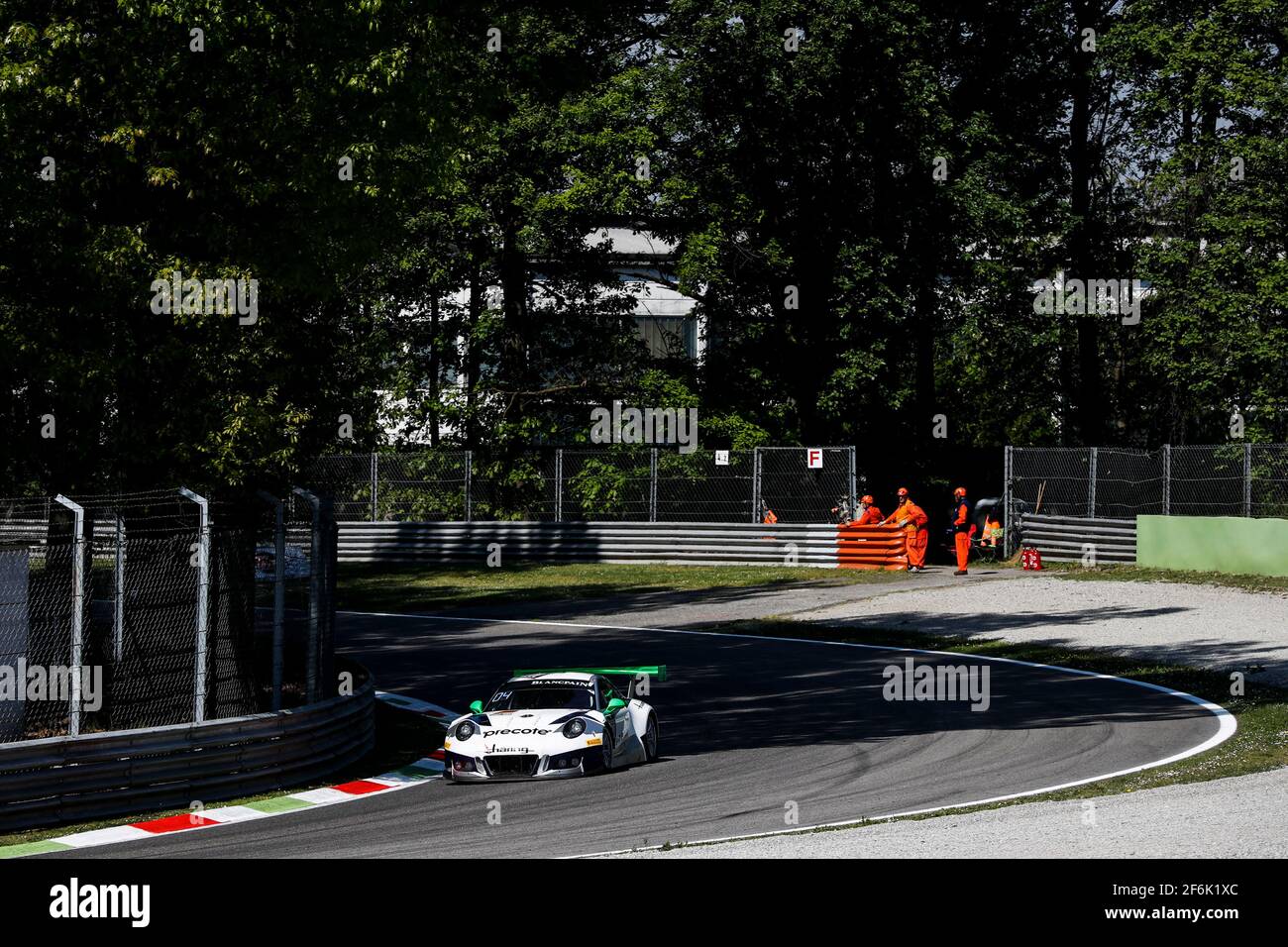 911 HARING Jurgen (ger), RENAUER Alfred (ger), RENAUER Robert (ger), Porsche 911 GT3 R team Herberth motorsport, azione durante la Blancpain GT serie 2017, a Monza, Italia, da avril 21 a 23 - Foto Florent Gooden / DPPI Foto Stock