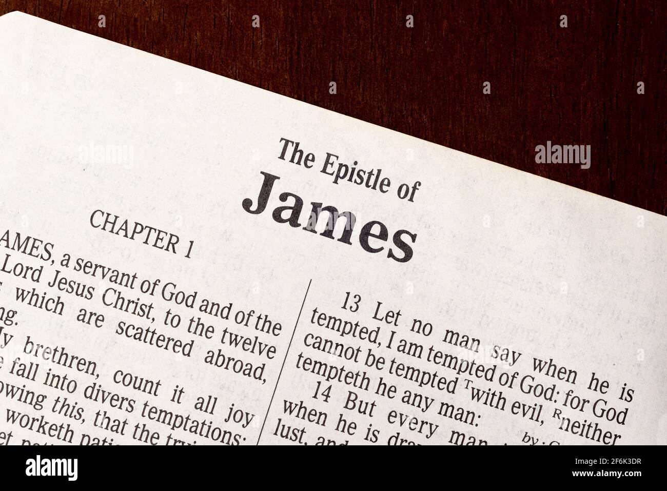 Questa è la Bibbia di Re Giacomo tradotta nel 1611. Non esiste alcun diritto d'autore. Pagina del titolo all'Epistola di James Foto Stock