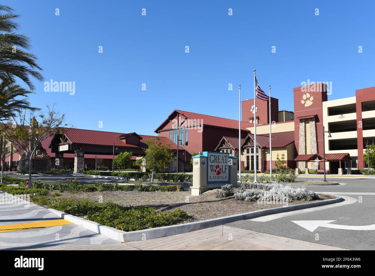 GARDEN GROVE, CALIFORNIA - 31 MAR 2021: The Great Wolf Lodge un parco acquatico al coperto e resort. Foto Stock