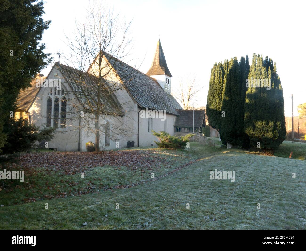 Chiesa parrocchiale di San Giacomo, Elstead, Farnham, Surrey, Inghilterra Foto Stock