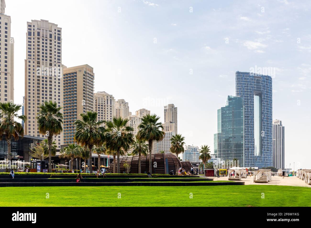 Dubai, Emirati Arabi Uniti, 22.02.2021. Nuovo lusso l'edificio Address Residences Jumeirah Resort and Spa, Jumeirah Beach Residences Waterfront. Foto Stock