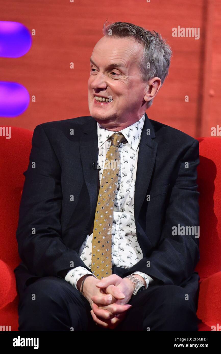 USO EDITORIALE SOLO Frank Skinner durante le riprese per il Graham Norton Show al BBC Studioworks 6 Television Center, Wood Lane, Londra, che sarà trasmesso sulla BBC One il venerdì sera. Foto Stock