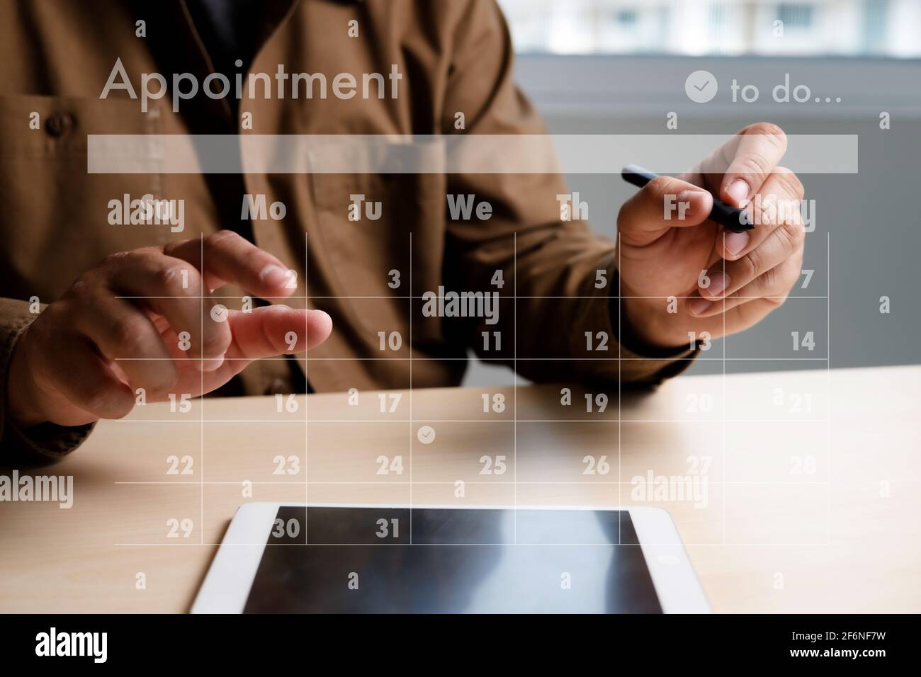 Uomo lavoro lavoro lavoro scrittura lavoro e pianificazione Calendario programma occupato programma Attività e appuntamenti in Pianificazione settimanale Foto Stock