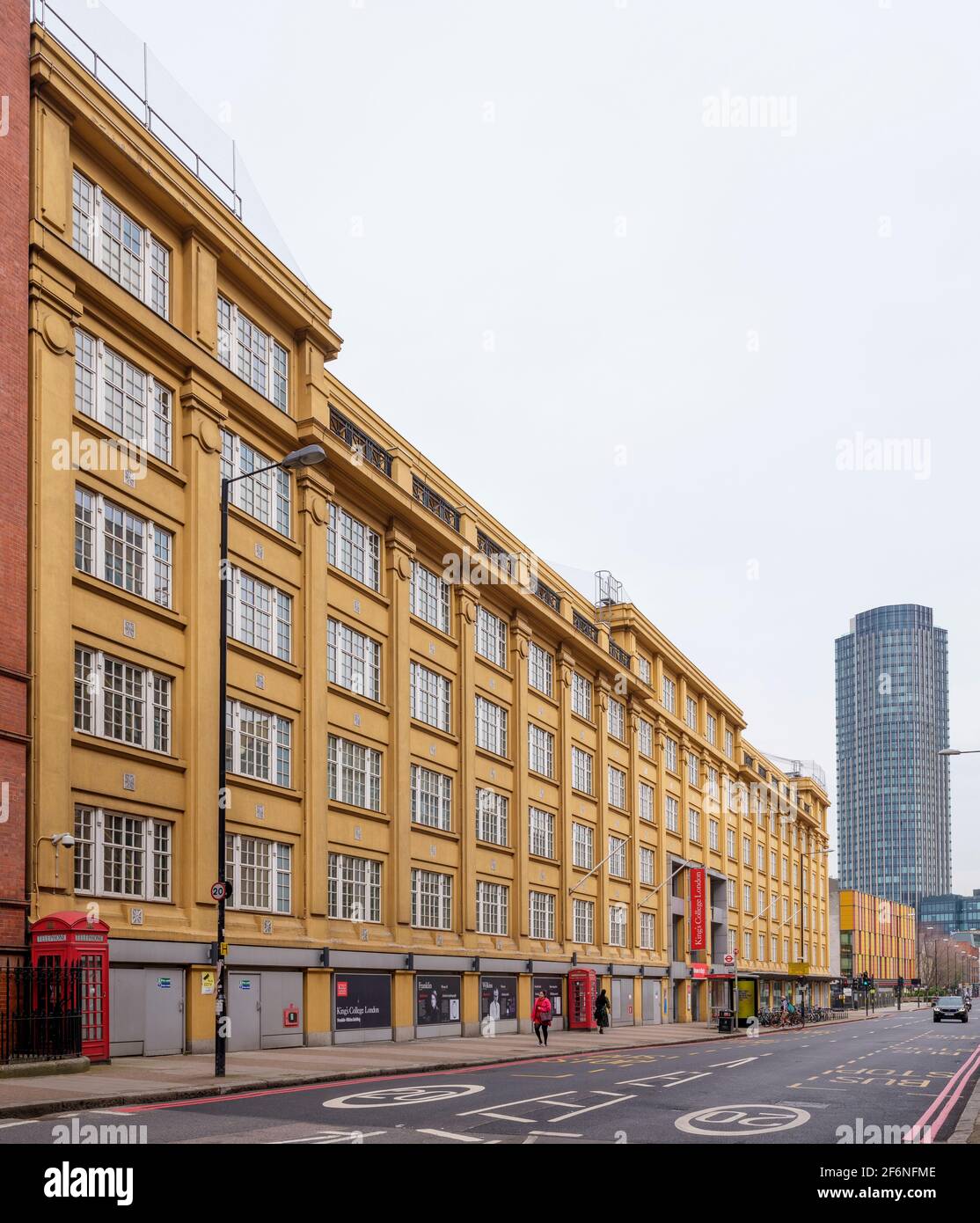 Franklin-Wilkins Building, Waterloo Campus, King's College London, ex HMSO Building (1915) e King George Military Hospital (1915). Foto Stock