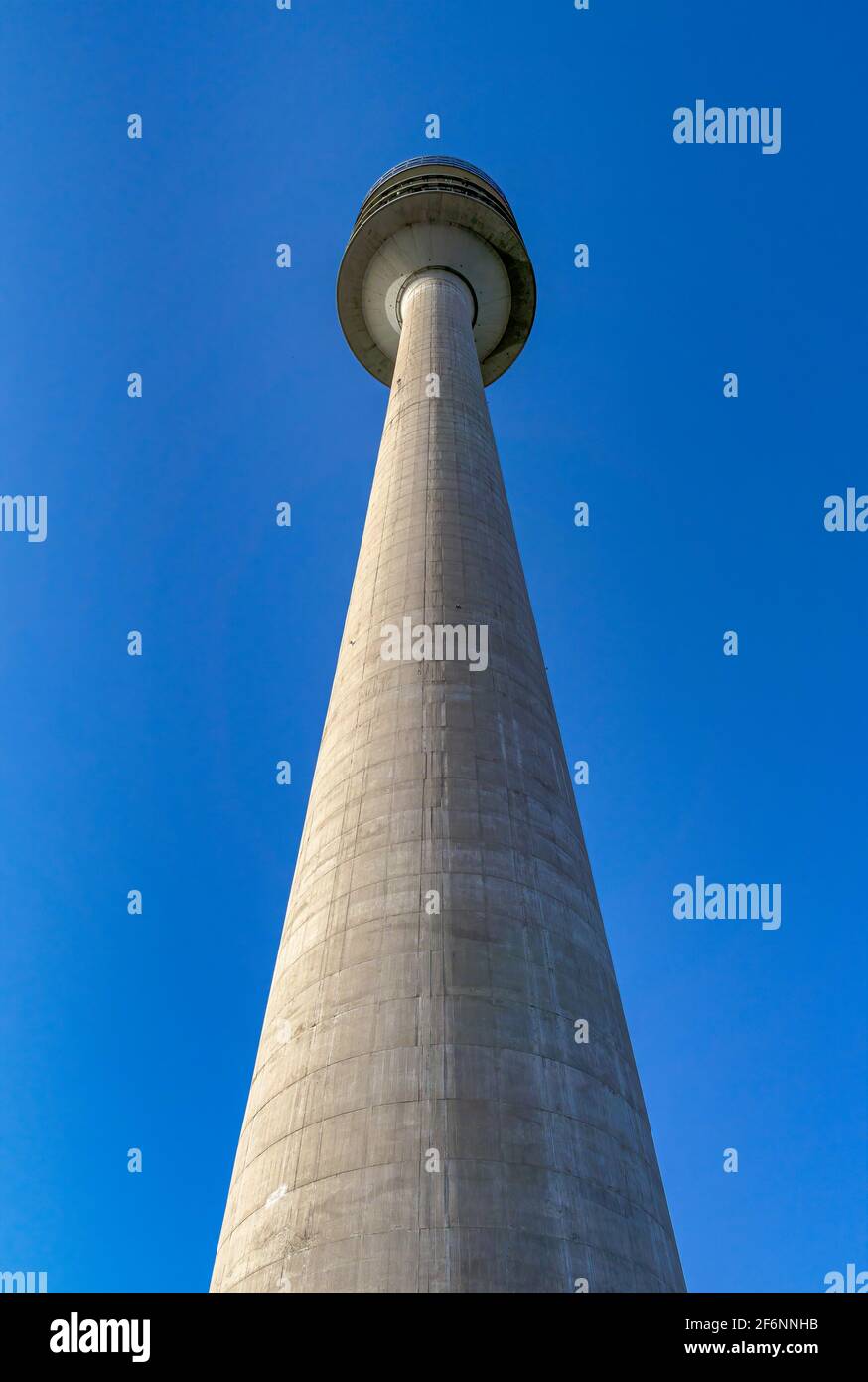 Olympic Tower nel Parco Olimpico, Monaco di Baviera, Baviera, Baviera, Germania, Europa Foto Stock