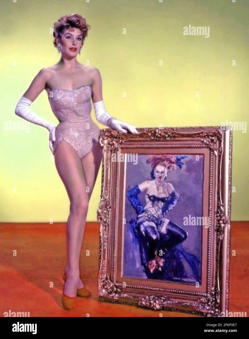 KAY KENDALL (1927-1959) attrice cinematografica inglese in una foto promozionale Per il film 1957 Les Girls Foto Stock