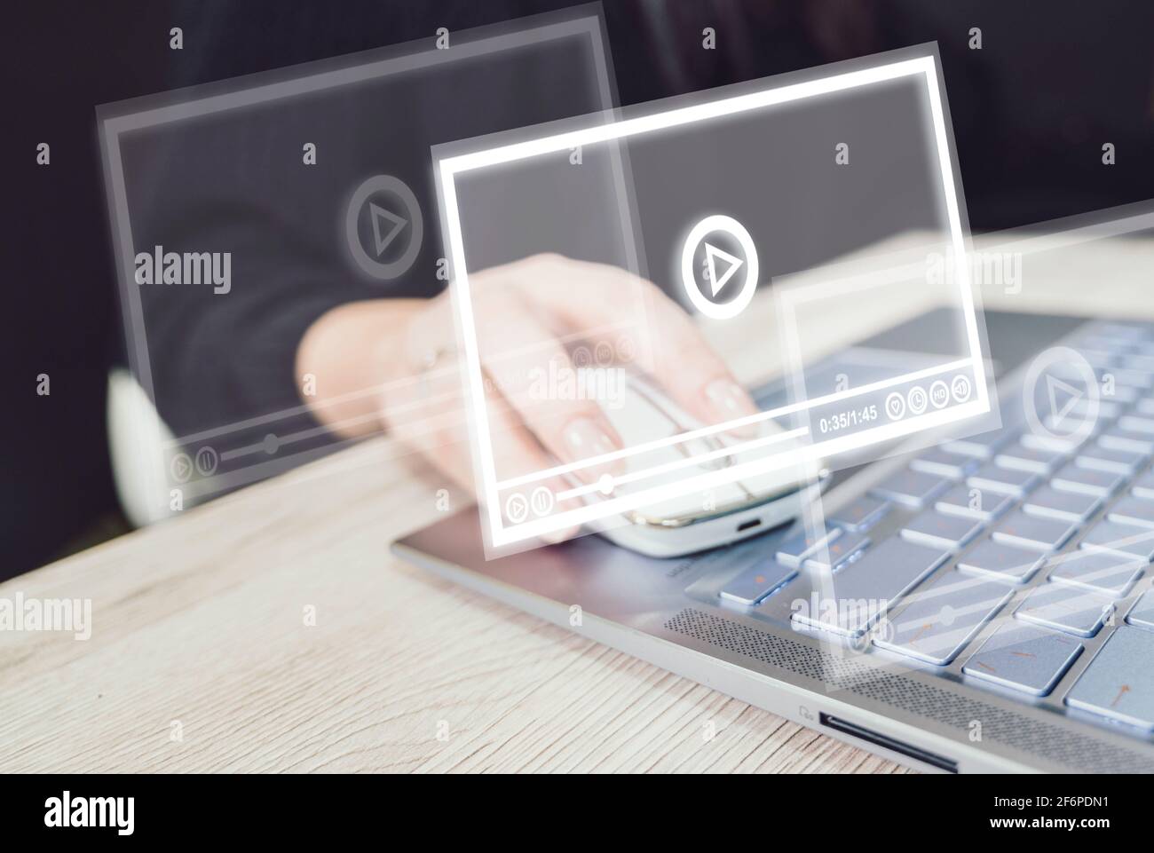 Formazione online, webinar, concetto di e-learning, schermata di riproduzione video virtuale. Foto Stock