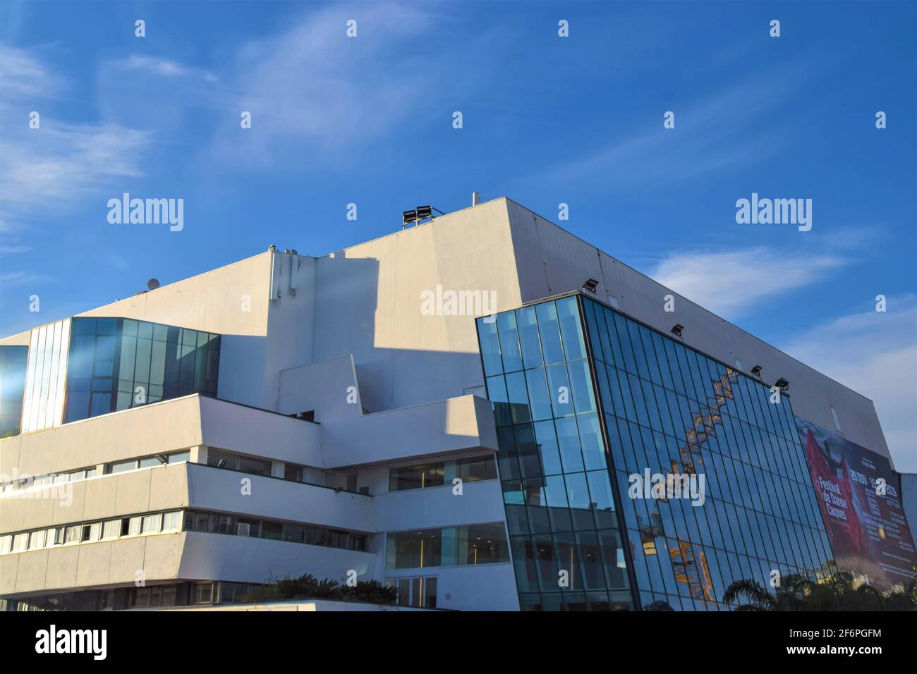 Palais des Festivals vista esterna diurna, Cannes, Francia meridionale. Foto Stock