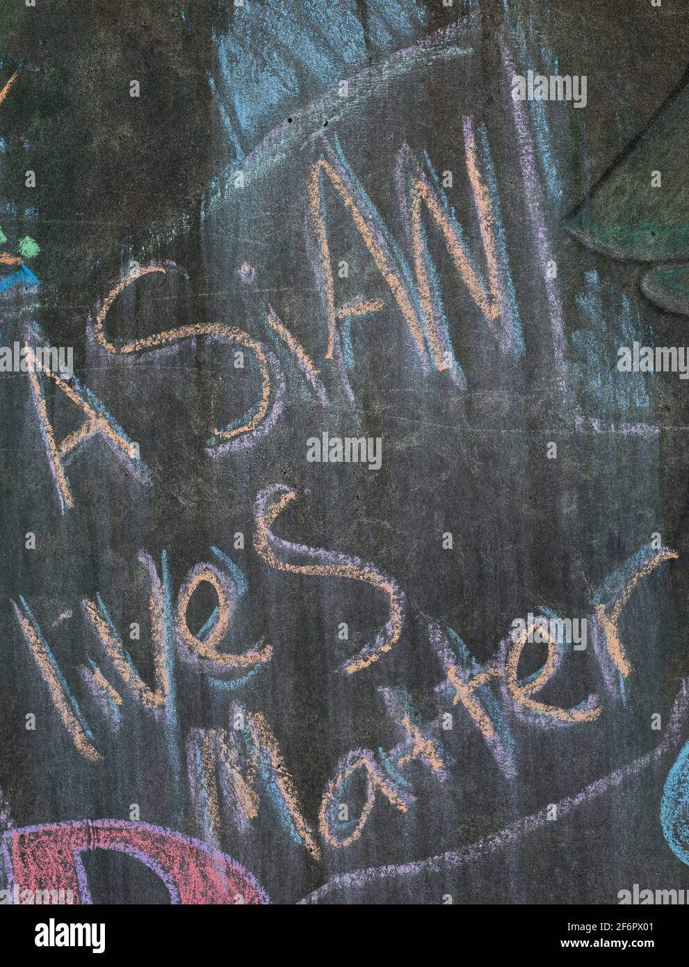 Messaggio Chalk su una parete. Foto Stock