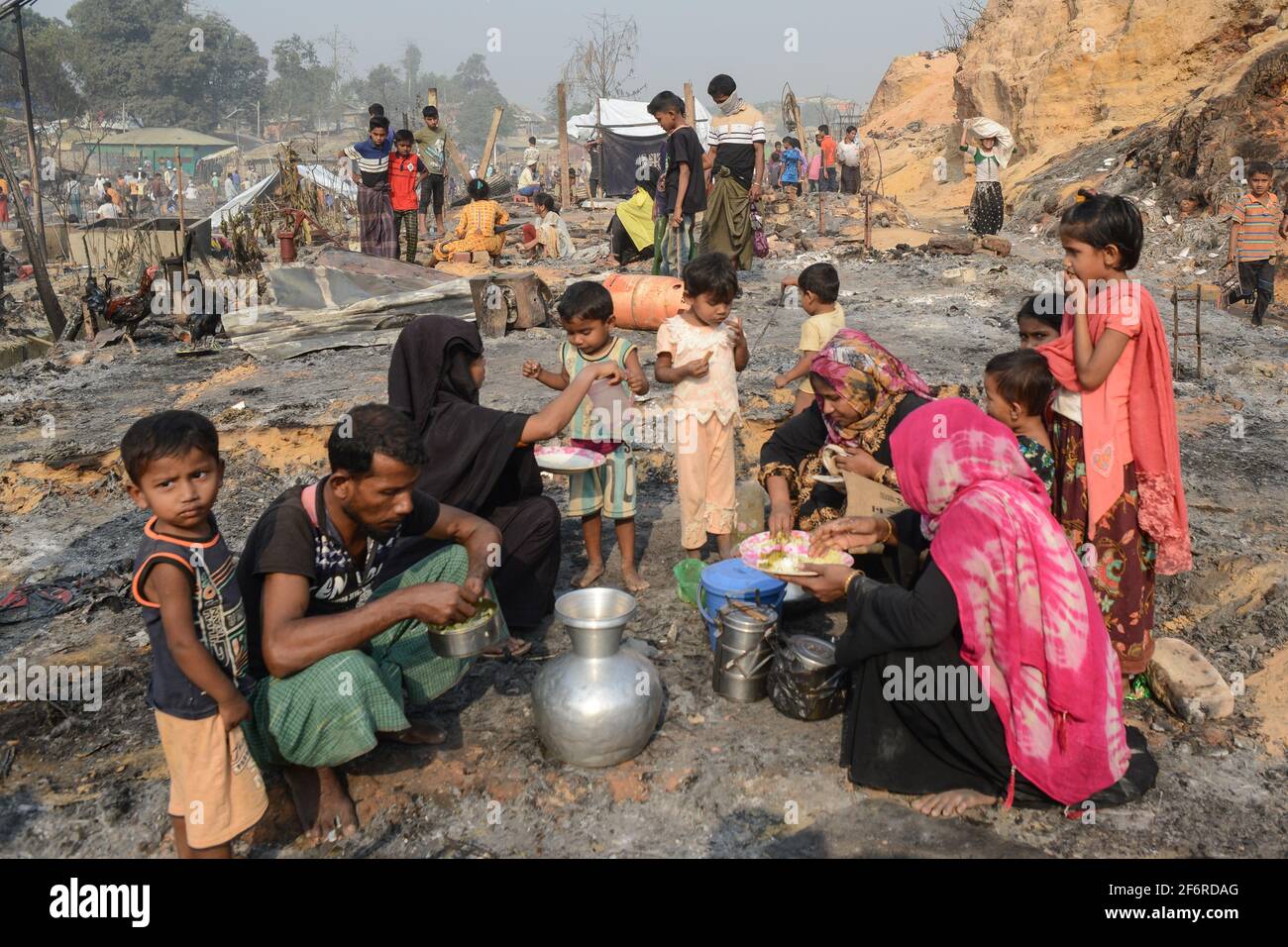 Rohingya campo fuoco Foto Stock