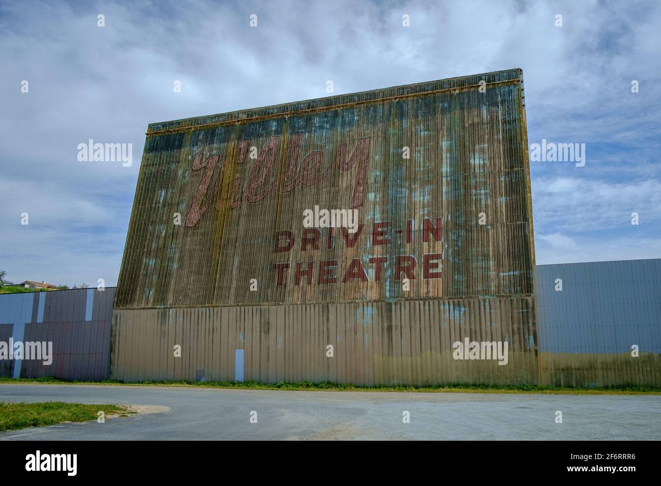 Abbandonato Drive-in Theatre in California nel 2018. Foto Stock