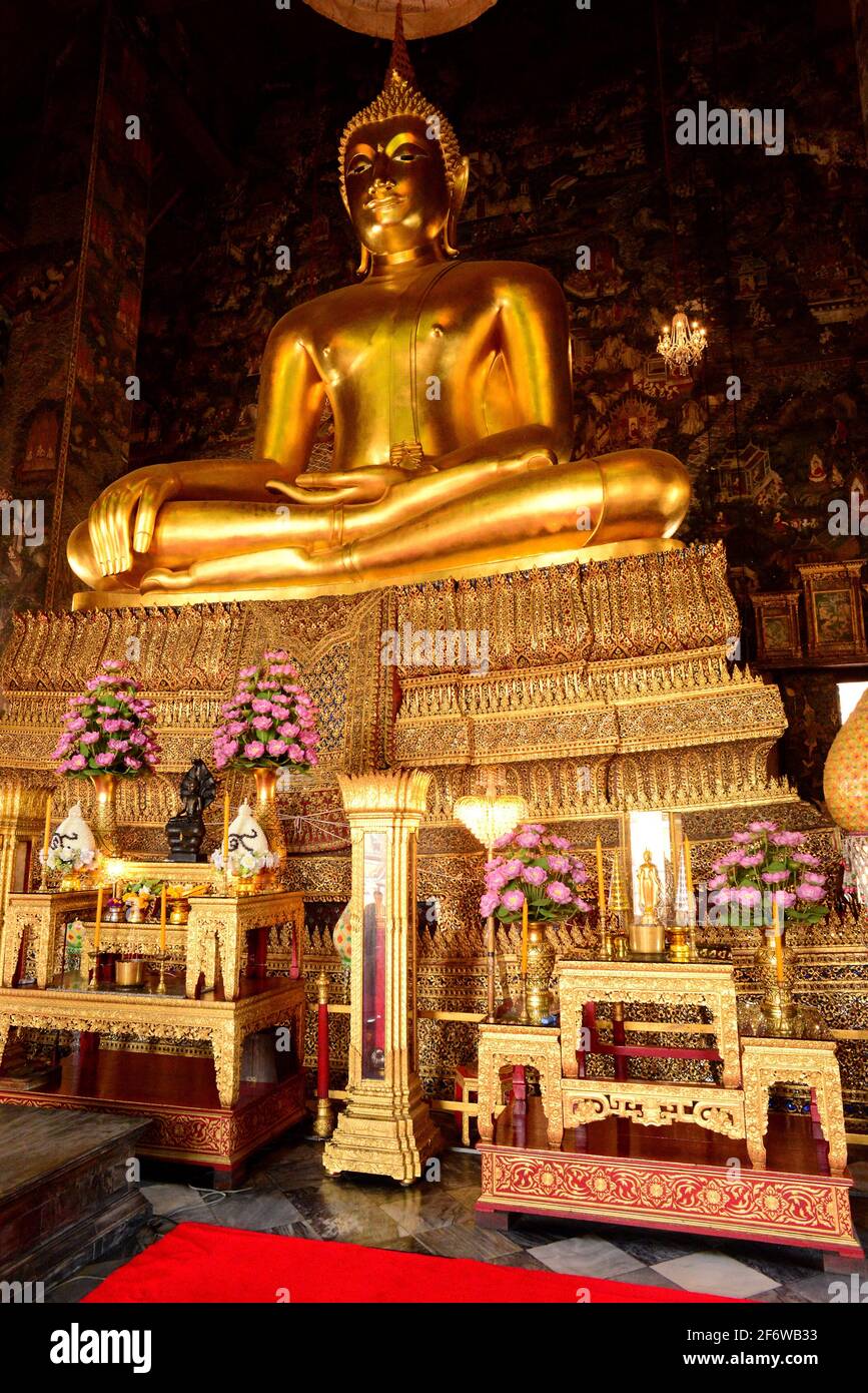 Bangkok, Wat Suthat Thepwararam tempio buddista. Thailandia. Foto Stock