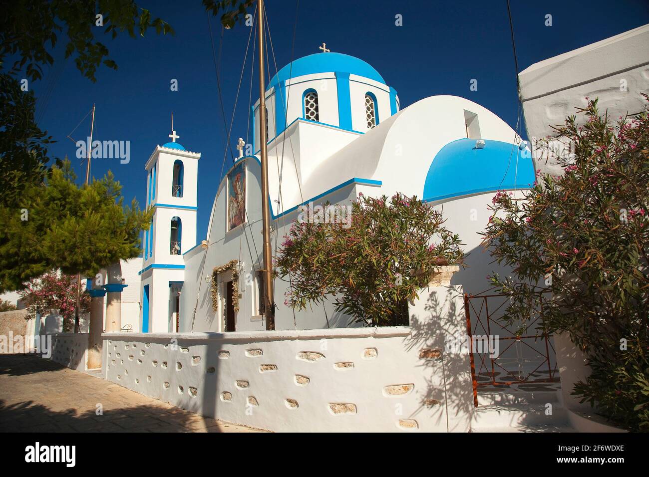 Chiesa bianca koufonissi grecia immagini e fotografie stock ad alta
