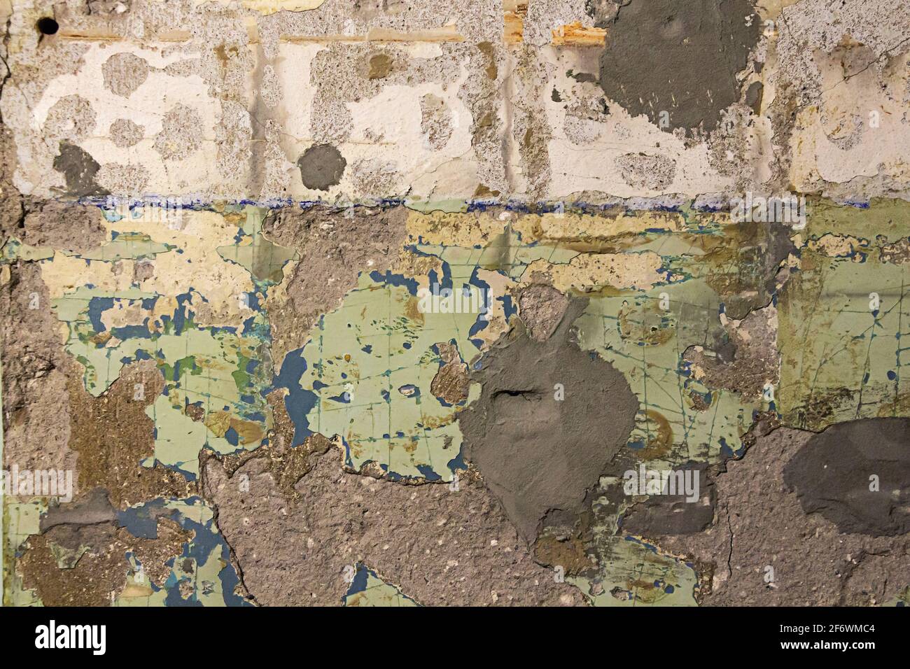 Foto della vecchia parete con vernice shabby Foto Stock