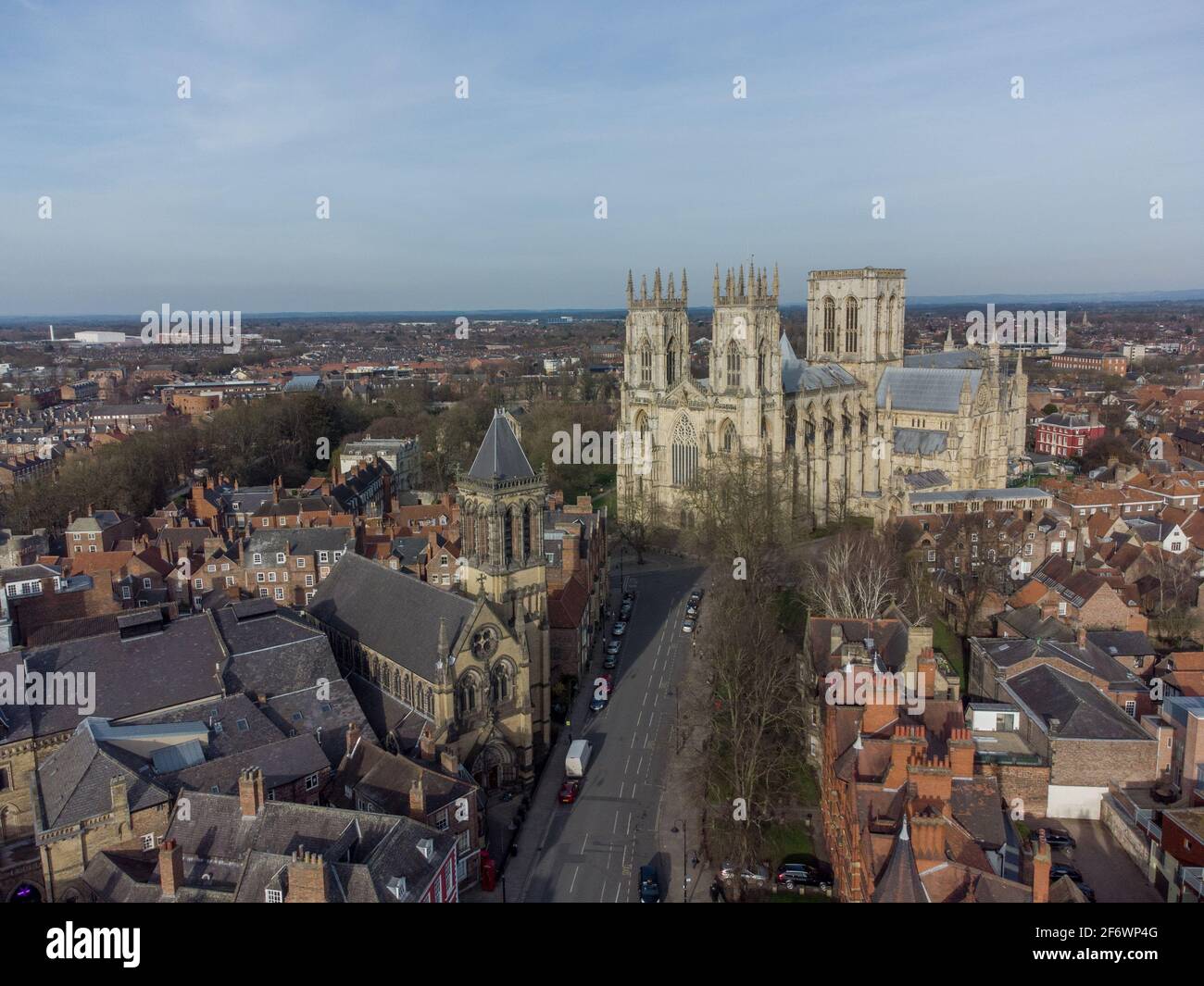 Vista aerea del centro di York, tra cui la cattedrale di York che mostra il fiume e le attrazioni turistiche del centro città. Yorkshire, Inghilterra settentrionale. Foto Stock