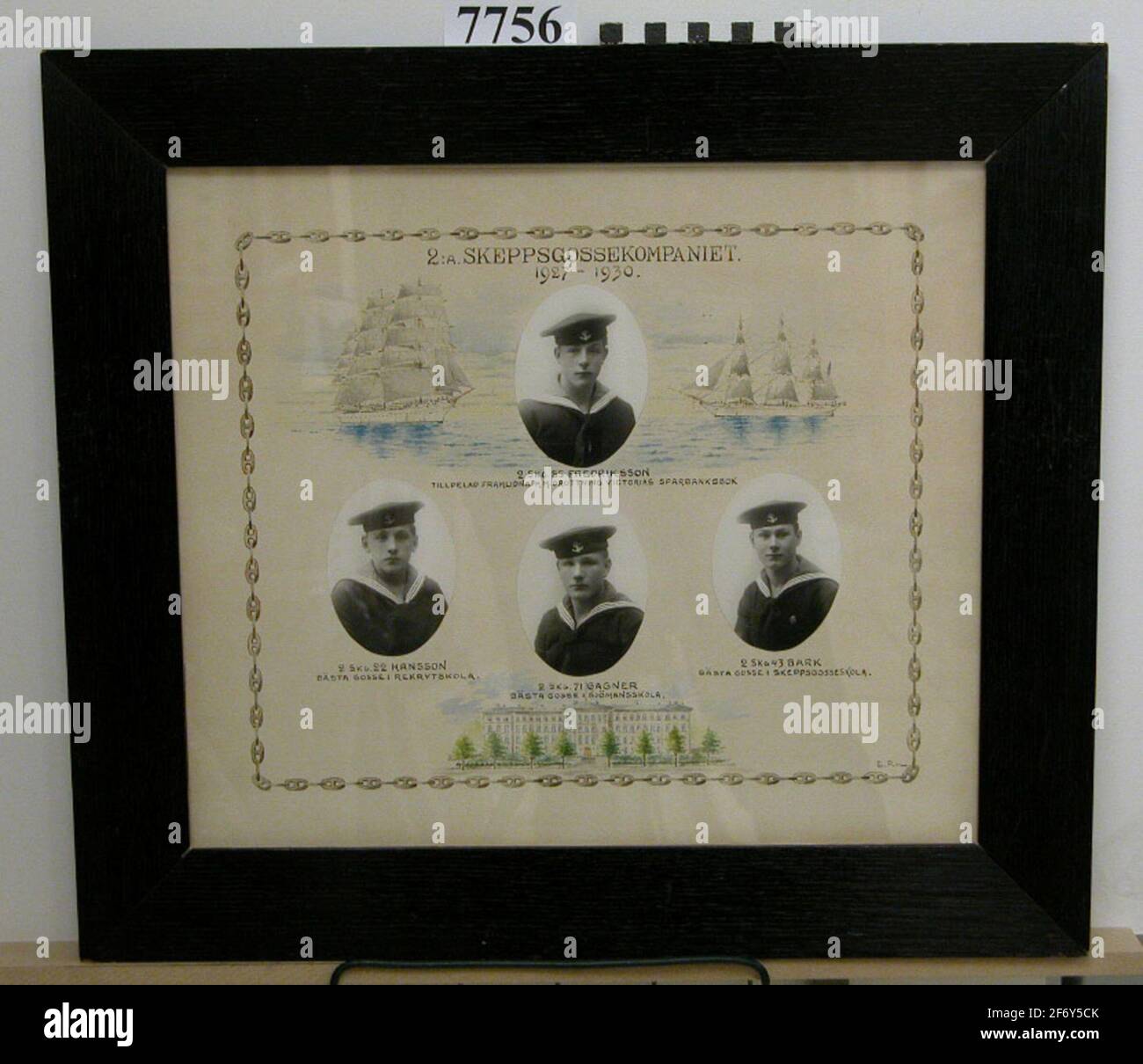 Painting.Plate Inside glass and frame.The frame of Oak, black.The photographs of Four ship gosels and the laving of the ships guosis vascelli di Chapman, jarramas under veld e the casing anchor star.Text: 2nd Ship GOSE Company 1927-1930.Lavering eseguito da flag art.Erik Pettersson (= bullet) .neg.nr A 758 1:14 1927 - 1930 Foto Stock
