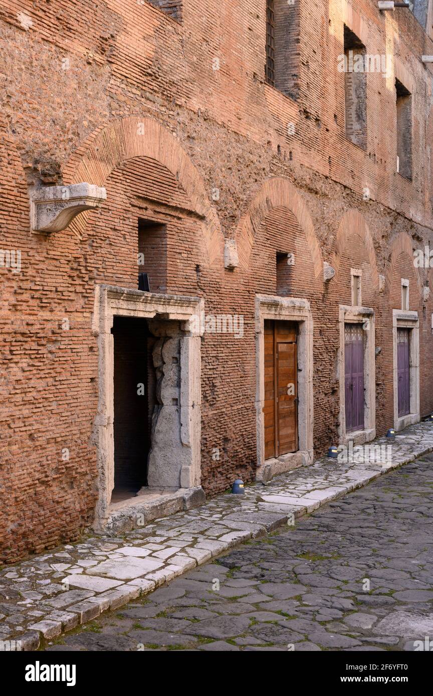 Roma. Italia. Via Biberatica, mercati di Traiano (mercati di Traiano), Forum di Traiano (Foro di Traiano). Foto Stock