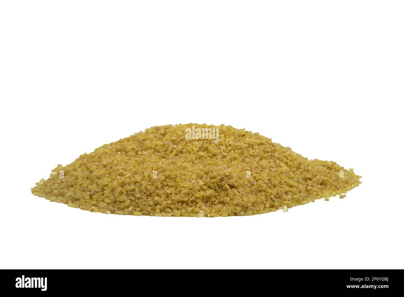 Mumbai , India - 15 marzo 2021, grano biologico Daliya (grano rotto o cracked o couscous è fatto macinando grani interi di grano grezzo grossolanamente) a. Foto Stock