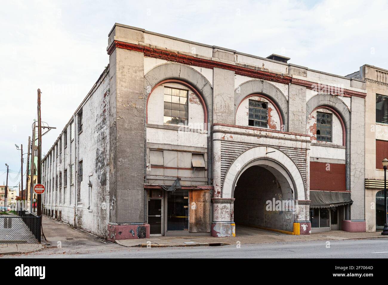 Vintage garage per il parcheggio nel centro di Louisville Foto Stock