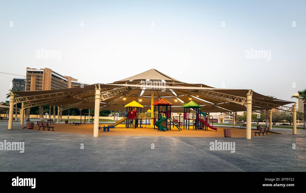Area giochi per bambini nel parco Khobar Corniche in Arabia Saudita. Foto Stock
