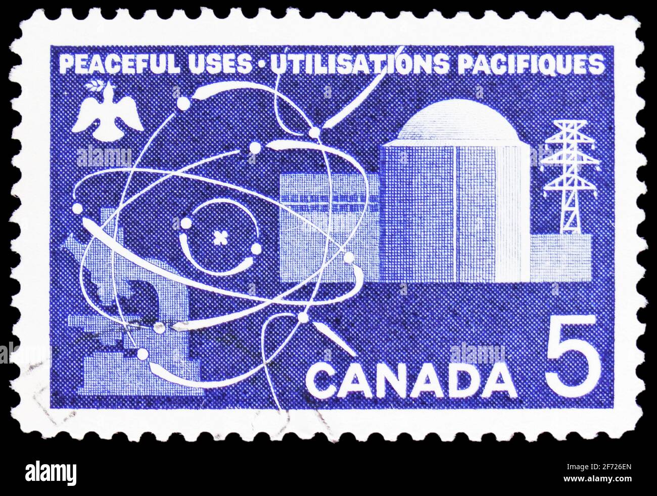 MOSCA, RUSSIA - 28 FEBBRAIO 2021: Francobollo stampato in Canada mostra energia atomica, circa 1966 Foto Stock
