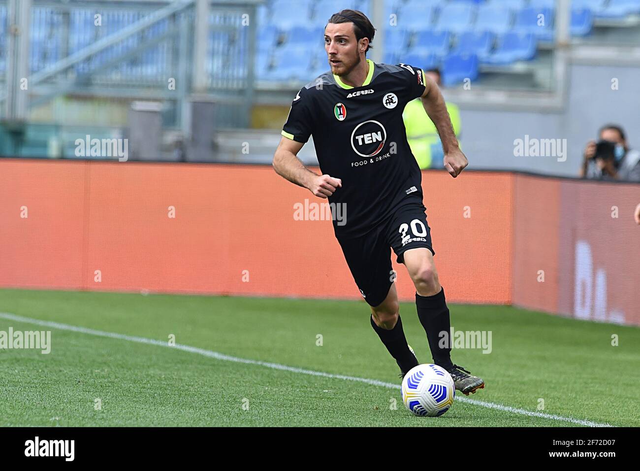Roma, Italia. 03 Apr 2021. Simone Bastoni di Spezia Calcio in azione durante la serie A match tra SS Lazio e Spezia Calcio allo Stadio Olimpico il 03 aprile 2021 a Roma. (Foto di Roberto Ramaccia/Agenzia fotografica INA) Credit: Sipa USA/Alamy Live News Foto Stock
