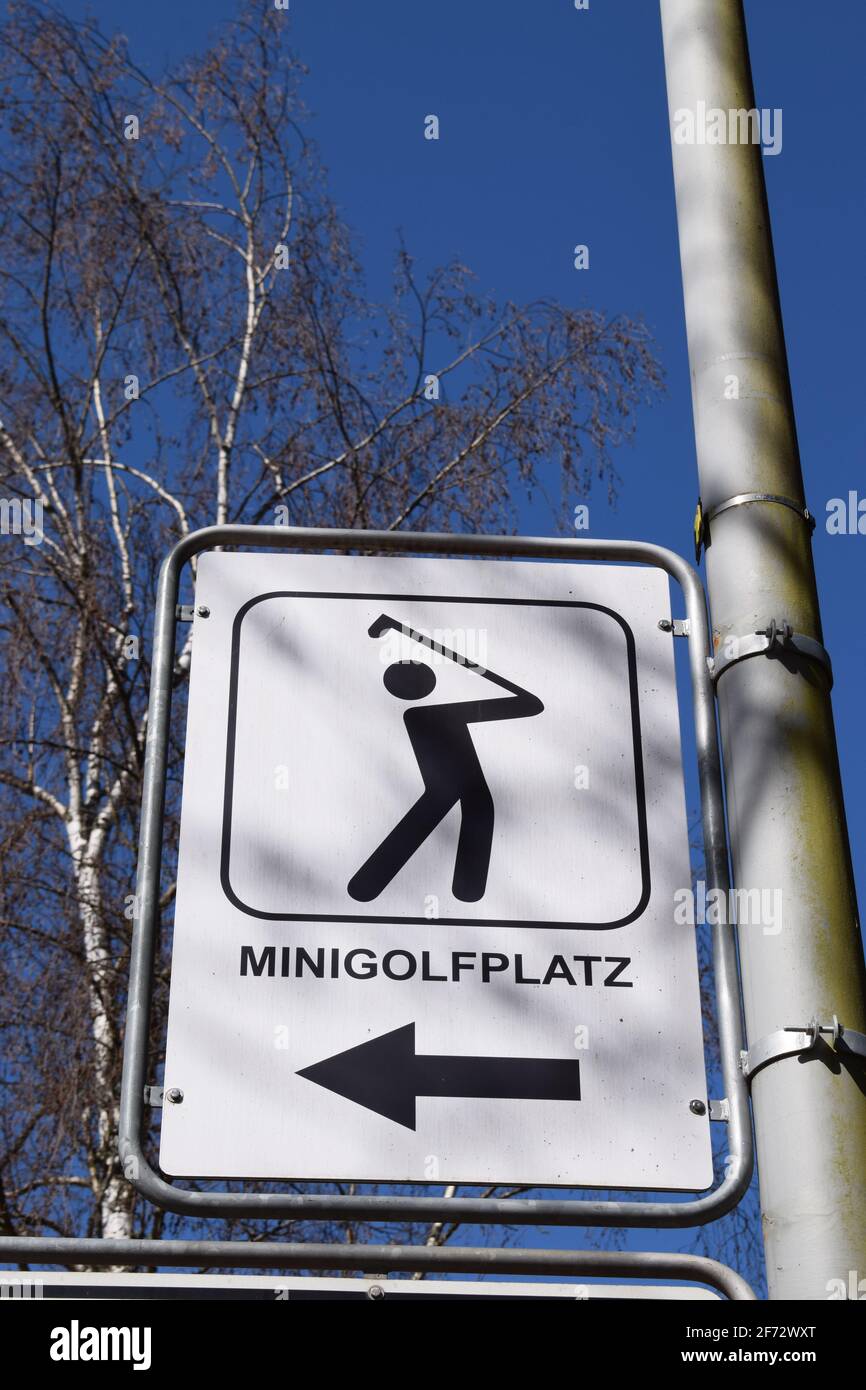 segno verso mini golf Foto Stock