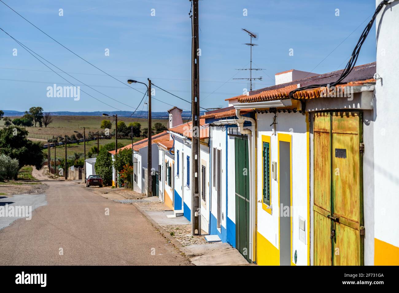 Case tradizionali in un piccolo villaggio rurale chiamato Vila Fernando ad Alentejo, Portogallo Foto Stock