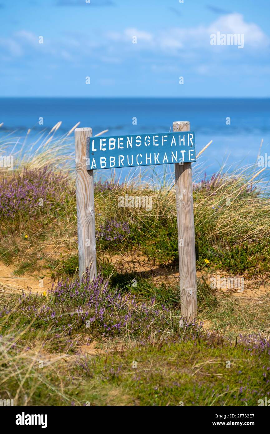 Pericolo di vita bordo di rottura, segnale di avvertimento alla costa, segno, Sylt, Frisia del Nord, Schleswig-Holstein, Germania Foto Stock