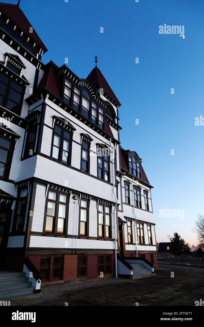 Esterno dell'Accademia Lunenburg in Nuova Scozia, Canada. L'edificio dell'accademia vittoriana risale al 1895. Foto Stock