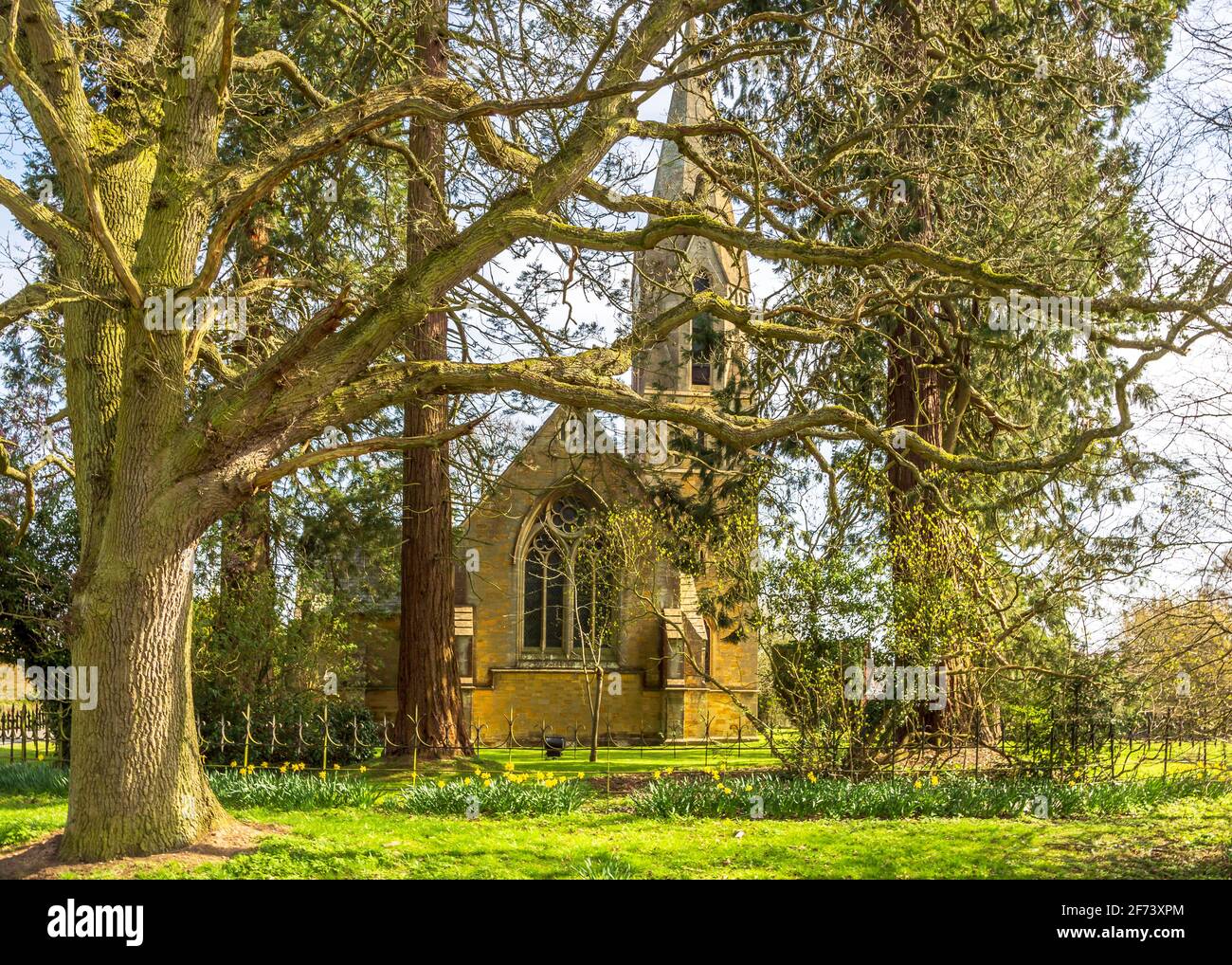 Chiesa di Santa Maria la Vergine nel villaggio di Ullenhall, Warwickshire, Inghilterra. Foto Stock