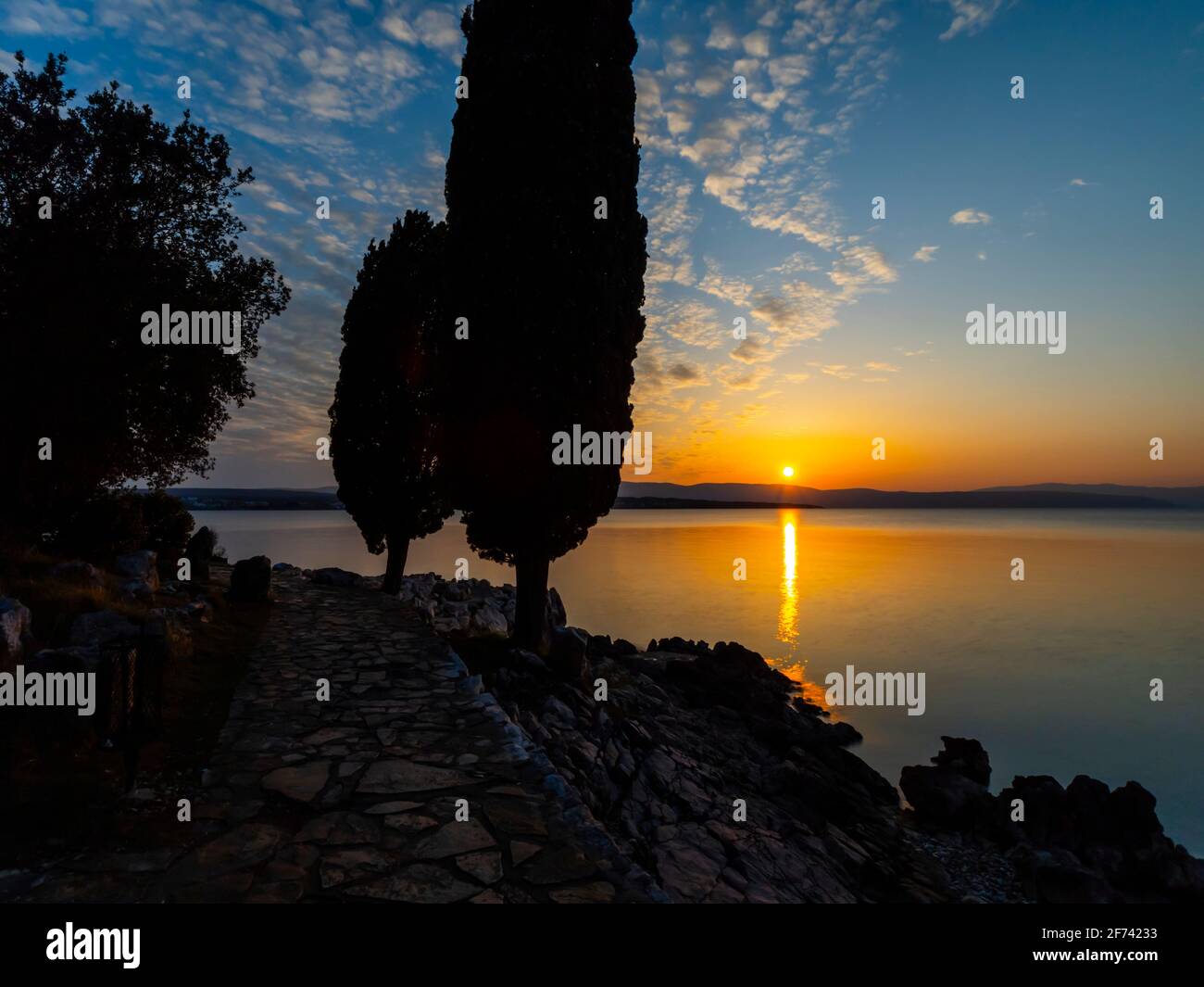 Calma calma calma superficie tranquilla lunga esposizione Malinska sull'isola di Krk In Croazia Europa Foto Stock