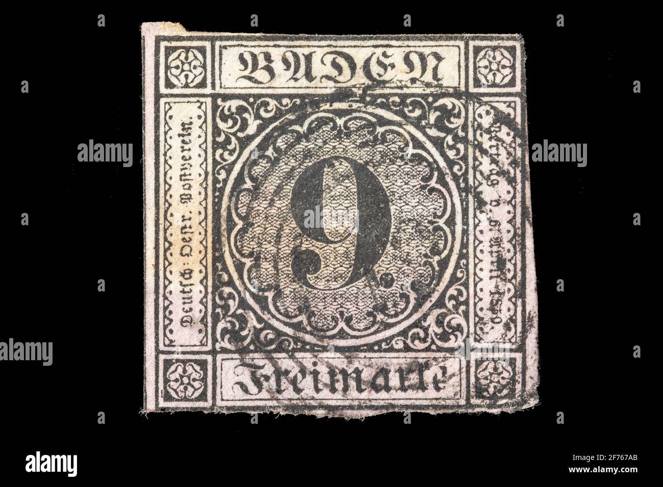 Vintage annullato francobollo da Baden circa 1851. Esempio estremamente raro di un francobollo tedesco non forato 9 Kreuzer pre-unificazione. Foto Stock