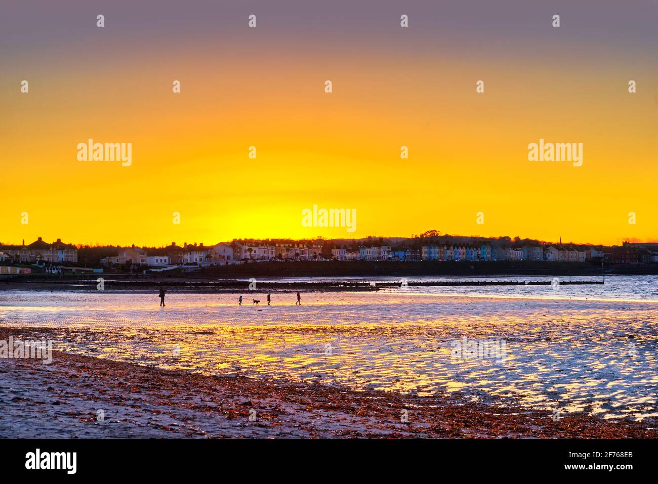Tramonto su Ballyholme Beach, Bangor, County Down, Irlanda del Nord Foto Stock