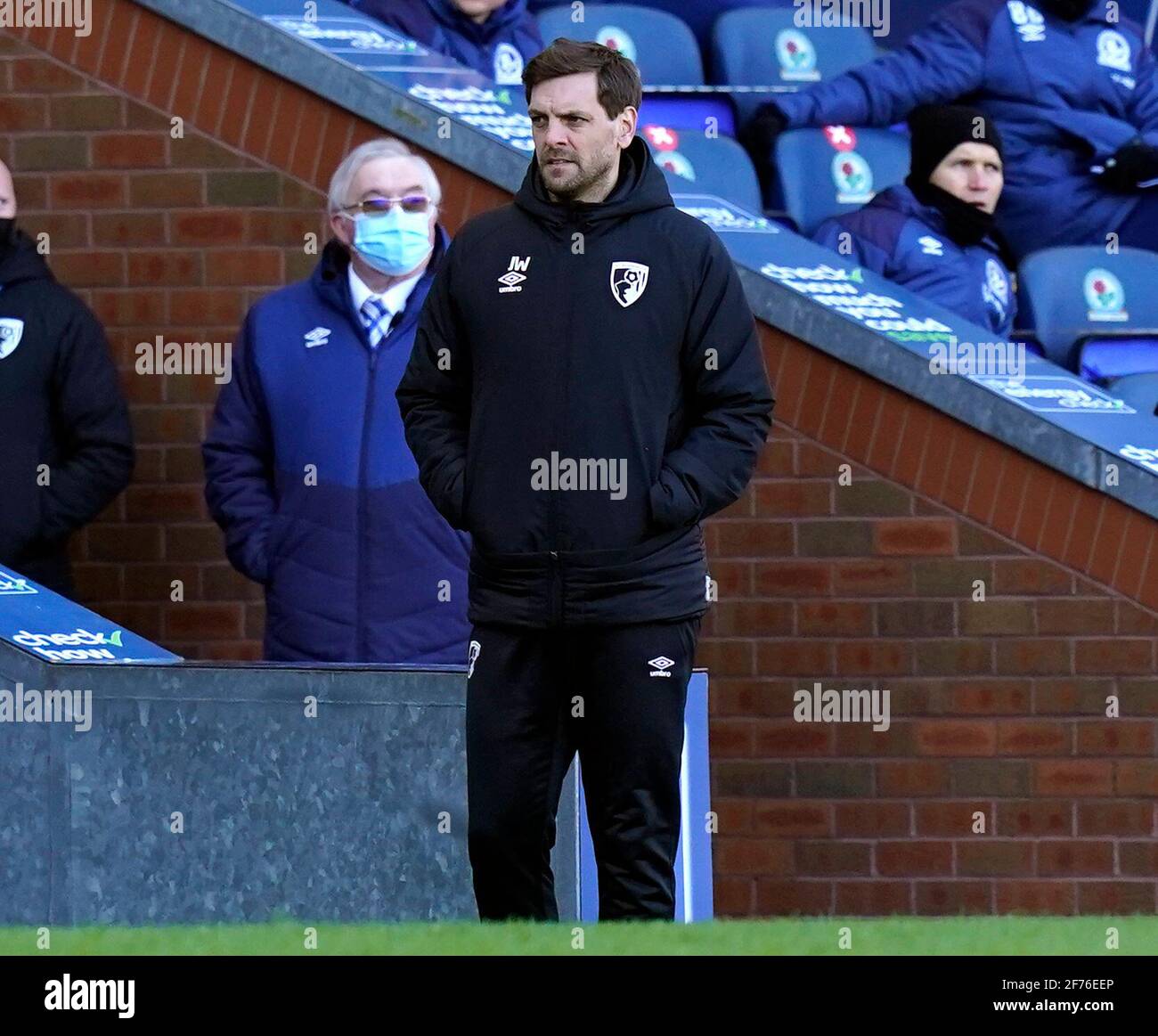 Jonathan Woodgate manager di Bournemouth guarda durante la partita del campionato Sky Bet all'Ewood Park, Blackburn. Data immagine: 5 aprile 2021. Il credito immagine dovrebbe essere: Andrew Yates/Sportimage Credit: Sportimage/Alamy Live News Foto Stock