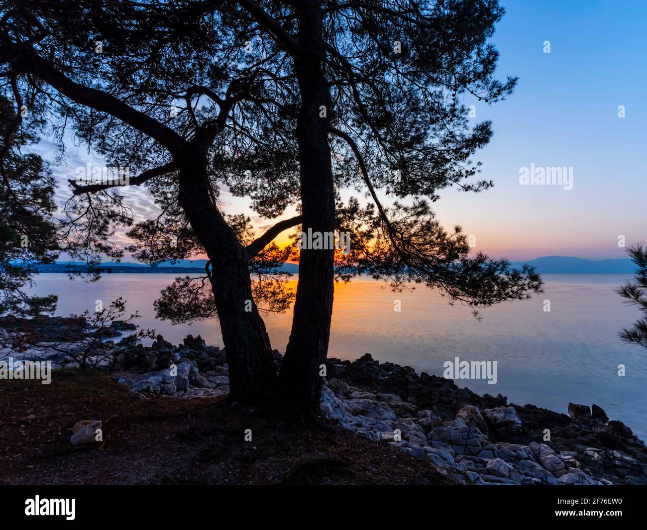 Calma calma calma superficie tranquilla lunga esposizione Malinska sull'isola di Krk In Croazia Europa Foto Stock